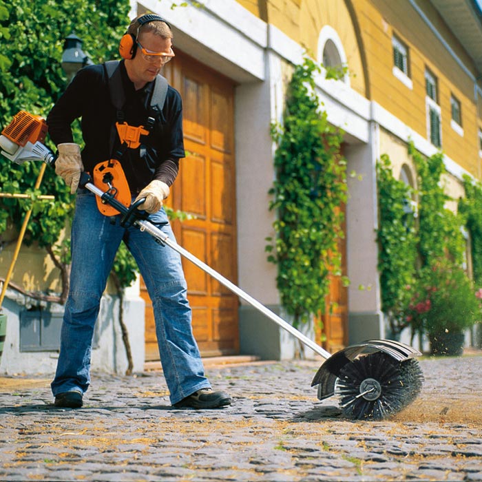 STIHL KB-KM Perie de măturat 2